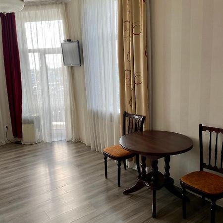 Apartment Studio -Біля Вокзалу-Недалеко Від Центру-Городоцька 151 Lviv Exterior photo