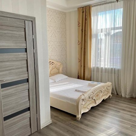 Apartment Studio -Біля Вокзалу-Недалеко Від Центру-Городоцька 151 Lviv Exterior photo